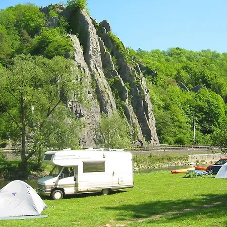 Camping Rocher De La Vierge *