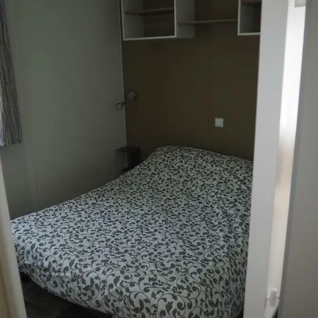 Camping Rocher De La Vierge キャンプ場 Comblain-la-Tour